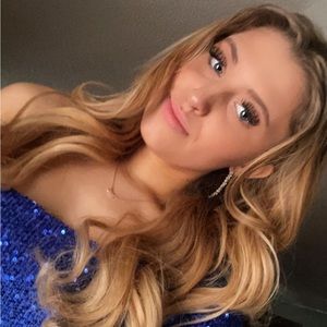 Meet your Posher, Elle